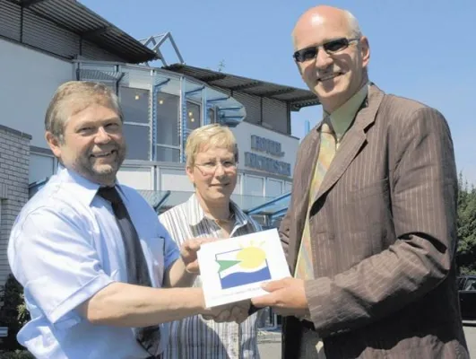 Auszeichnung und Entscheidung für Ökostrom verschaffen Hotel Nickisch Grund zur Freude Bild: Auszeichnung und Entscheidung für Ökostrom verschaffen Hotel Nickisch Grund zur Freude