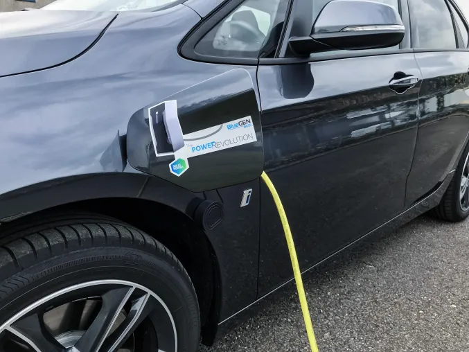 Bild: Dezentrales Dreamteam: Die eigene Stromtankstelle fürs E-Auto