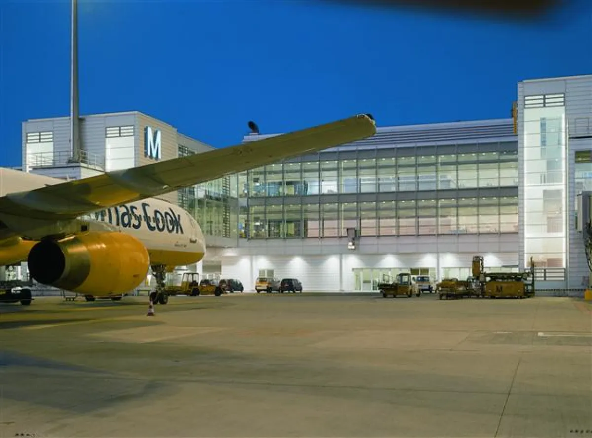 Flachglas Wernberg beliefert den Flughafen München
