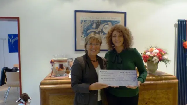 Förderverein für krebskranke Kinder e. V. freut sich über Spende Bild: Förderverein für krebskranke Kinder e. V. freut sich über Spende