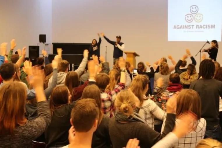 SOR-SMC Regionaltreffen mit Wertecoach und Rapper 2schneidig Bild: SOR-SMC Regionaltreffen mit Wertecoach und Rapper 2schneidig