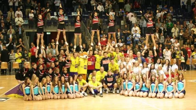 Bild: Die Cheerleader der Füchse Berlin