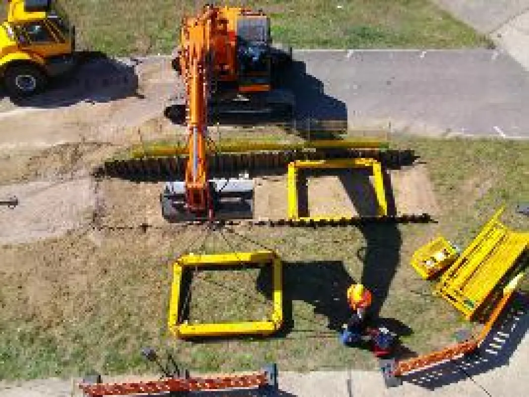 einfacher und sehr schneller Einbau des hydraulischen Gurtungsrahmens ohne Schweißarbeiten