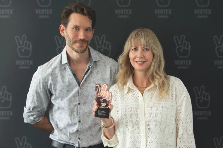 Bild: elfenbein studios gewinnt Vertex Award 2024