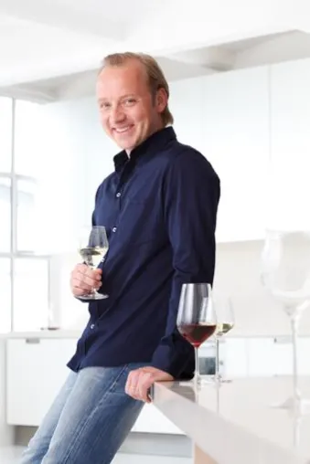 Master-Sommelier Hendrik Thoma ist Markenbotschafter von LEONARDO Bild: Master-Sommelier Hendrik Thoma ist Markenbotschafter von LEONARDO