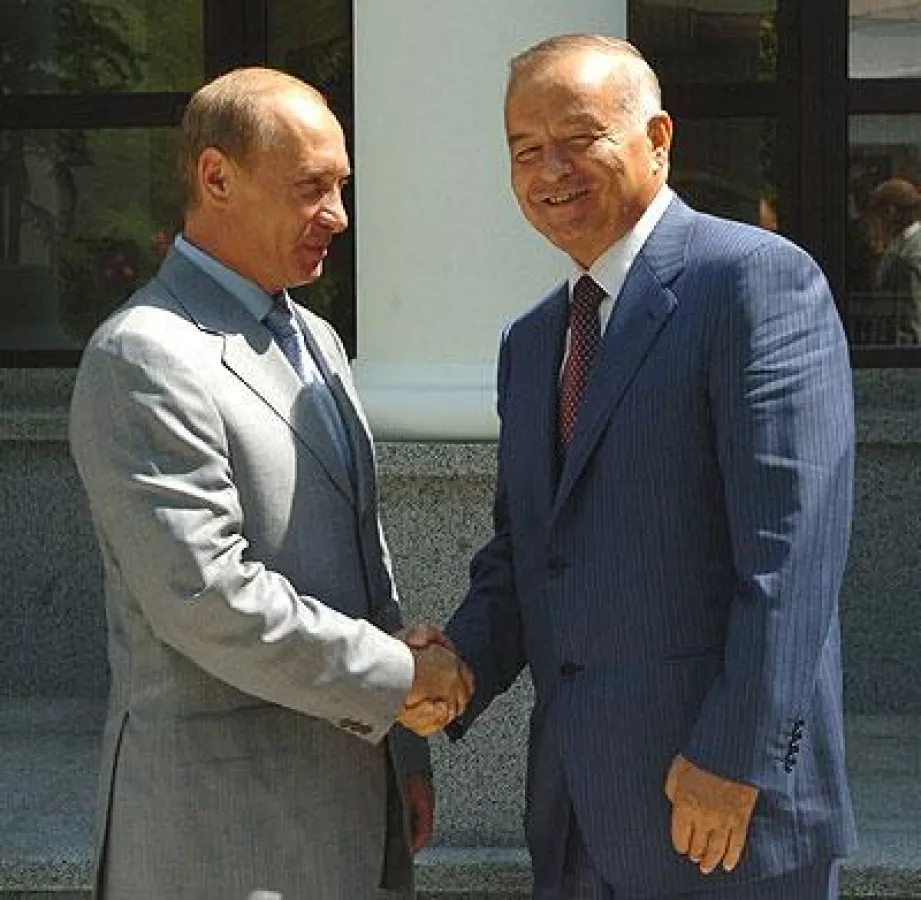 Präsident Islam Karimov (r) und Präsident Wladimir Putin (l)