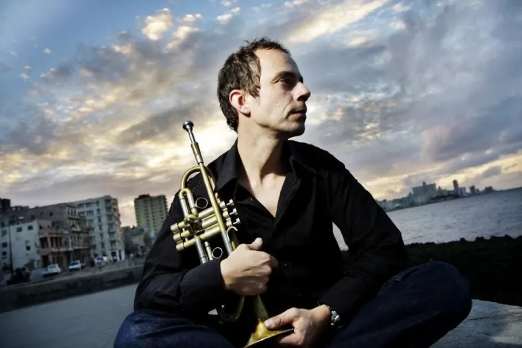 Neue CD „Sueno“ von Joo Kraus Bild: Neue CD „Sueno“ von Joo Kraus