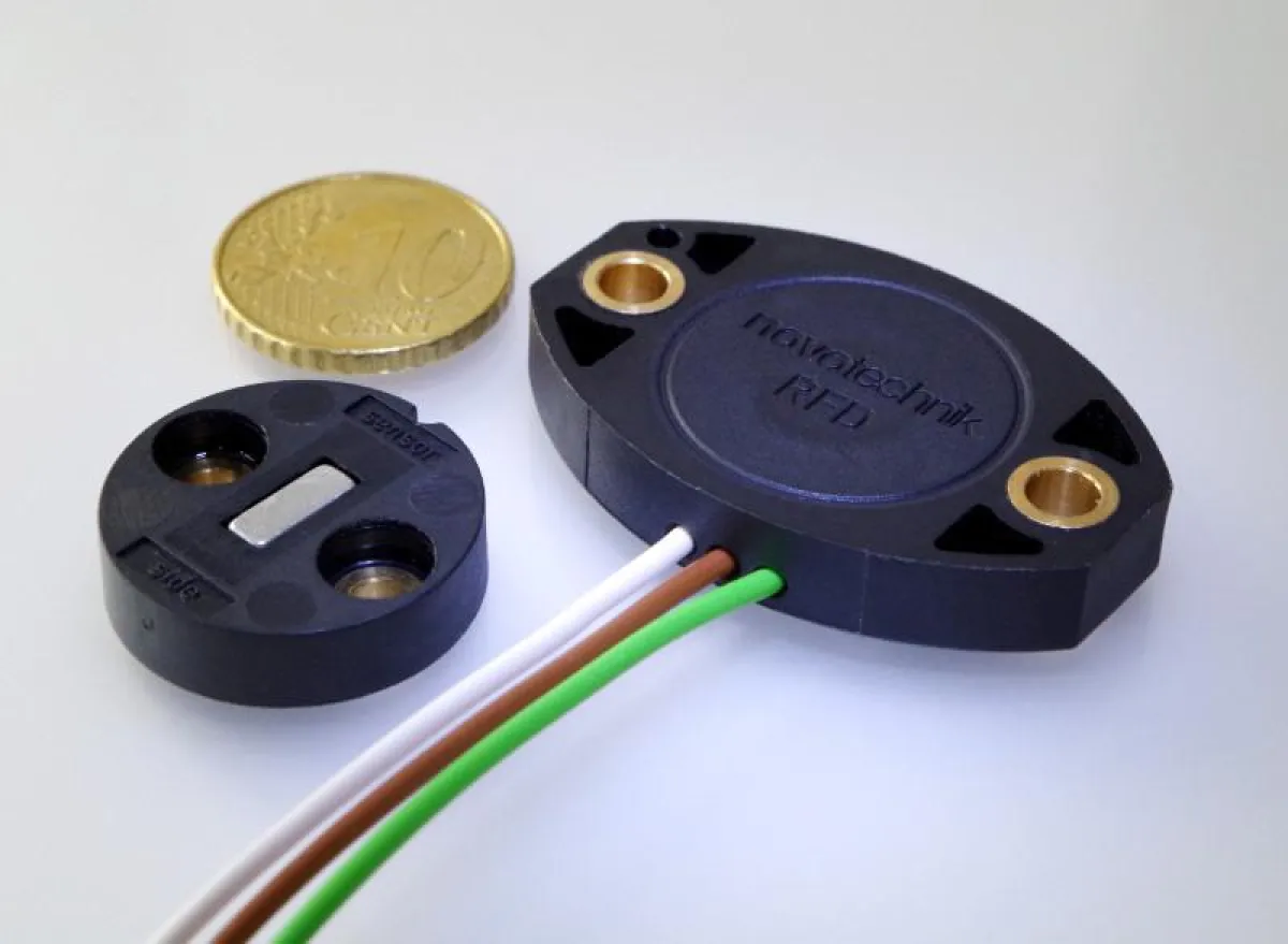 Der Sensor lässt sich einfach montieren und überzeugt auch durch sein ansprechendes Design. (Foto: Novotechnik)