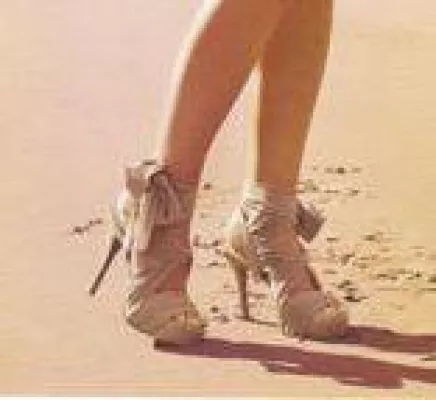 Bild: Schuhtrends 2011- Start in den Schuh-Frühling mit SHOETATION: Motto heuer „Transparenz und Naturtöne “