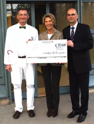 Bild: Lions Club Hamburg-Rosengarten spendet 25.000 Euro für Kinder