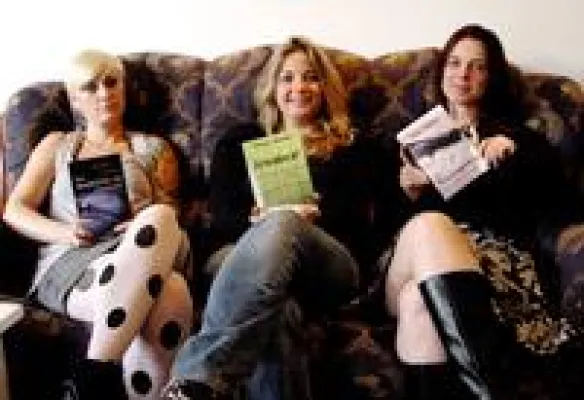 Bild: Drei neue Totengräber bei Periplaneta