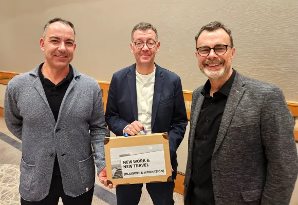 Bild: IU-Studie zeigt: Arbeit und Urlaub rücken immer näher zusammen