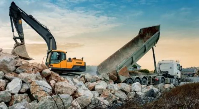Bild: Optimierte Auslastung und koordinierte Wartung des Maschinenparks bei Bodner Bau