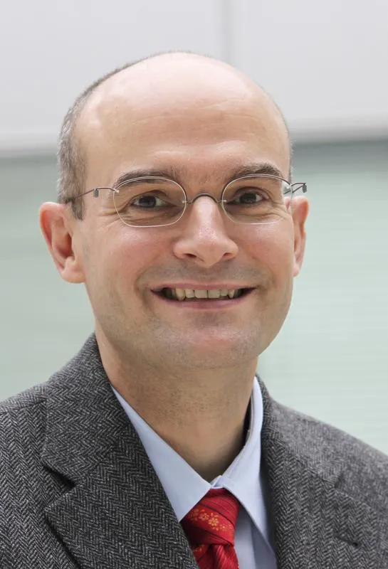Dr. Georg Gahn ()