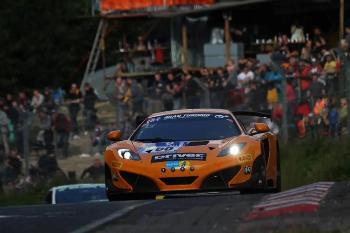 McLaren MP4-12C GT3