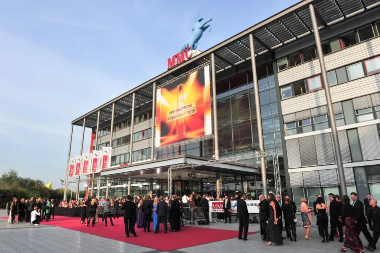 Bild: Hier nehmen die Stars Platz