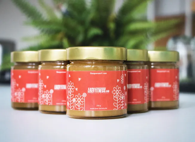 Bild: Be(e) The Change –EASYFITNESS und bee society für mehr Nachhaltigkeit in Unternehmen