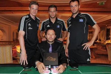 Der HSV pokert hoch im fünf-Sterne Stock Resort: Erstligisten trainieren im Zillertal Bild: Der HSV pokert hoch im fünf-Sterne Stock Resort: Erstligisten trainieren im Zillertal