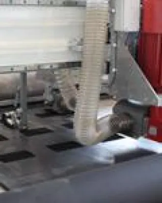 Bild: germanBelt mit neuer Wellenkantengurt Produktion