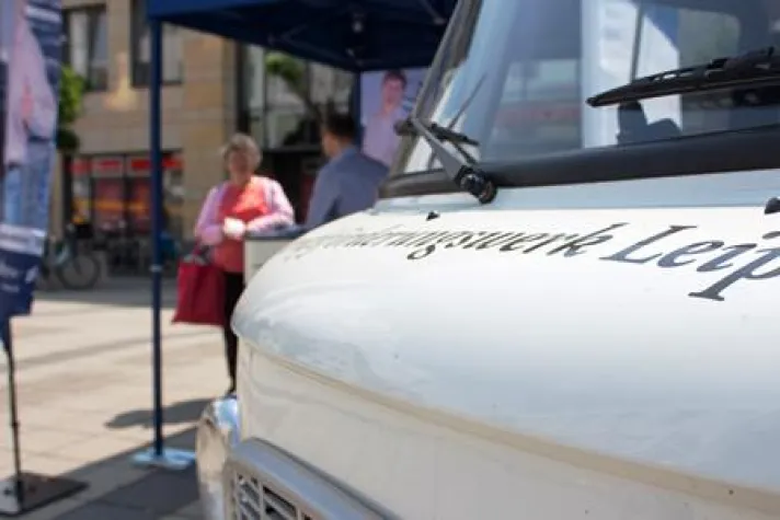 Bild: Borna nächste Station des weißen BARKAS mit Infos zur Beruflichen Rehabilitation