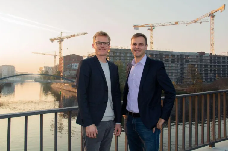 Smart sanieren: Doozer und KIWI kooperieren Bild: Smart sanieren: Doozer und KIWI kooperieren