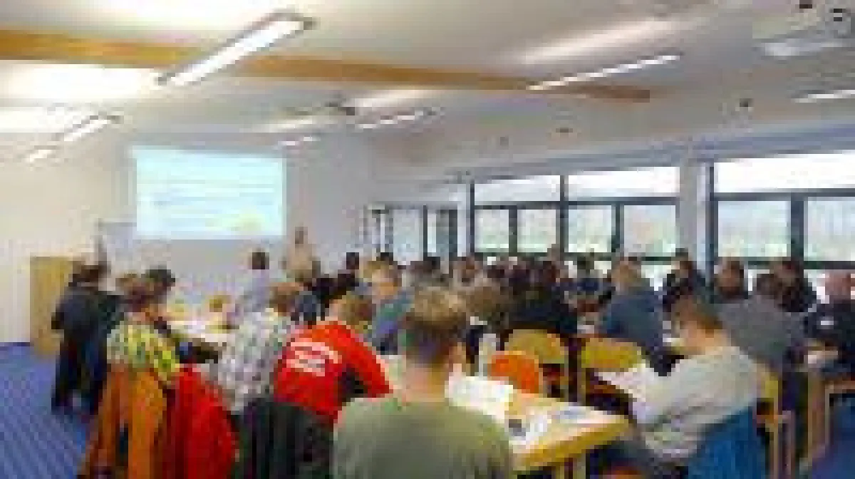 Logistik-Lunch bei der Spedition Rüdinger. Zwei Stunden Information mit anschließender Diskussion