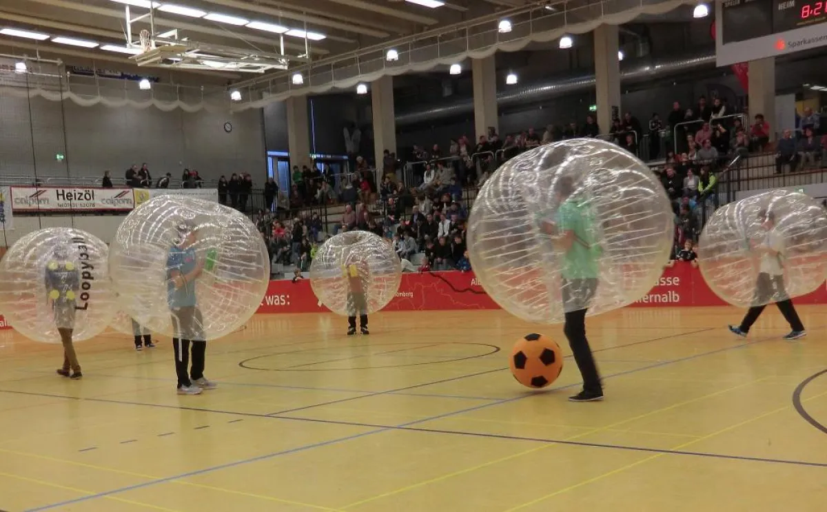 Loopyball Fussball Spaß beim 18. S-Indoor Cub des TSG Balingen