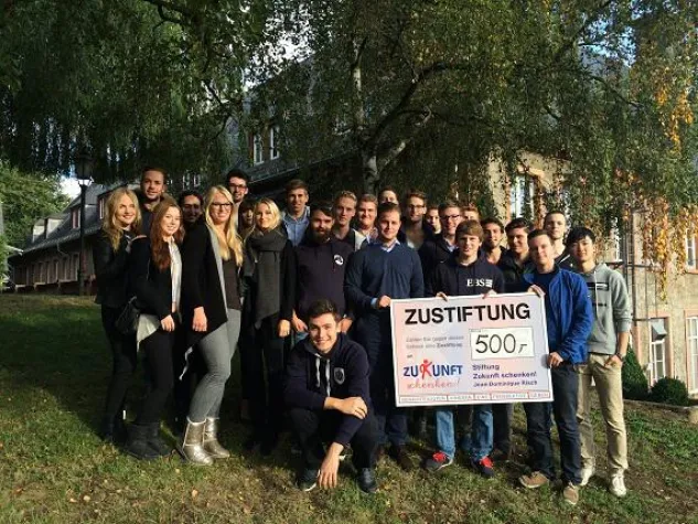 Bild: EBS Symposium stiftet für Kinder im Rheingau