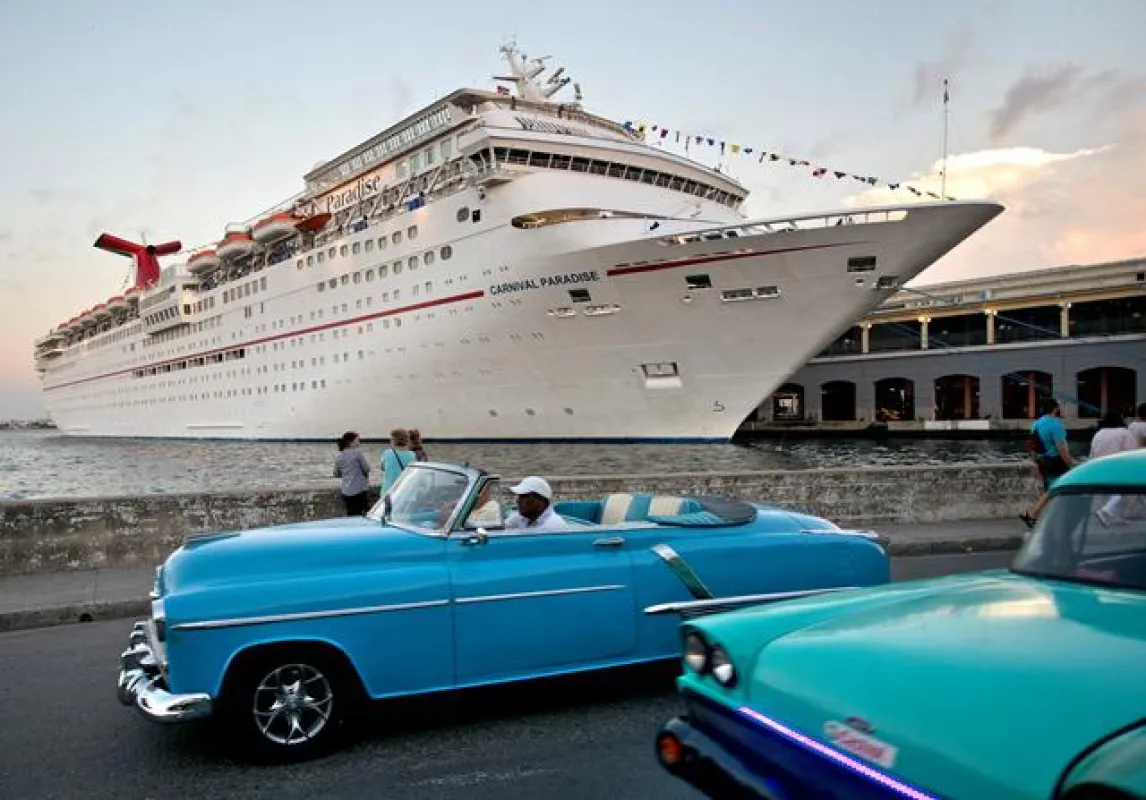Die Paradise ist eines von fünf Carnival-Schiffen, die 2019/20 Havanna anlaufen