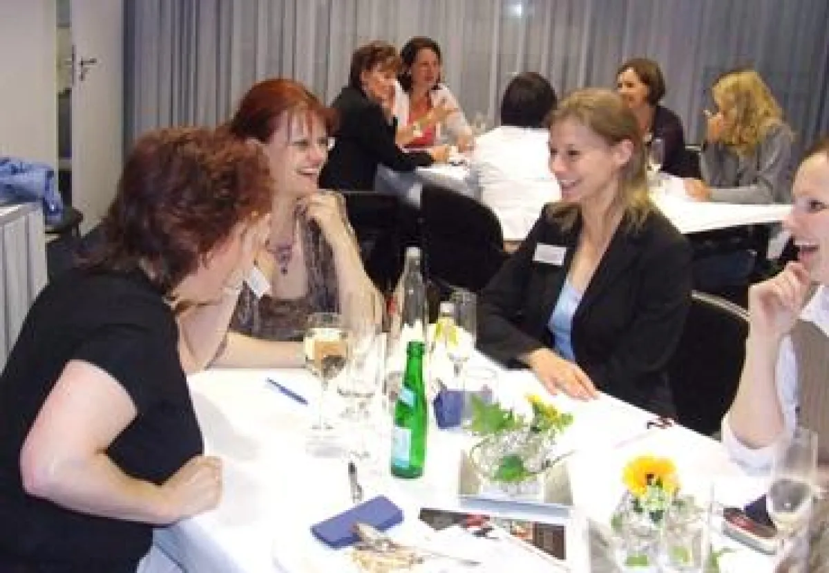 Berufliches Netzwerken darf auch Spass machen:  Unternehmerinnenabend in Dresden