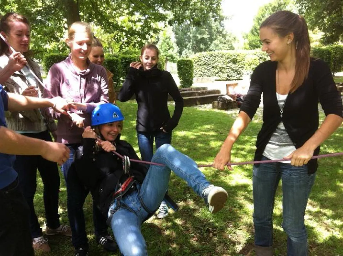 Fremden vertrauen - Interkulturelle Workshops von flyOUT