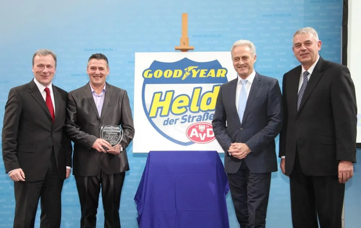 Shemsi Saliaj ist der „Highway Hero des Jahres 2010“