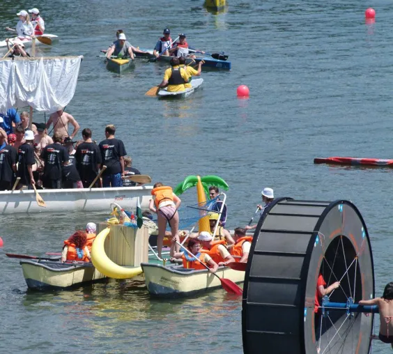 Bild: 11. Deutsche Betonkanu-Regatta: Beeindruckende Betontechnologie und jede Menge Spaß