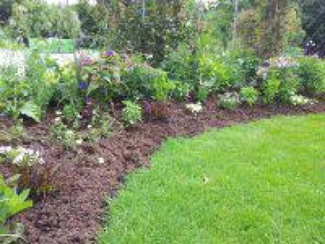 Torffreies Mulchmaterial für Gartenbeete - Die neue frux Gartenfaser Bild: Torffreies Mulchmaterial für Gartenbeete - Die neue frux Gartenfaser