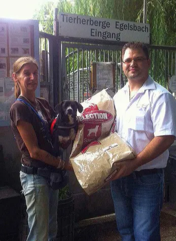 Bild: Futterspende für die Tierherberge Egelsbach von Pax Animalis Tierbestattung
