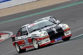 Bild: Doppelstart von Irmscher beim 24-Stunden-Rennen am Nürburgring