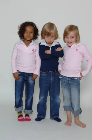 Bild: Kreative Kindermode mit Herzensbotschaft