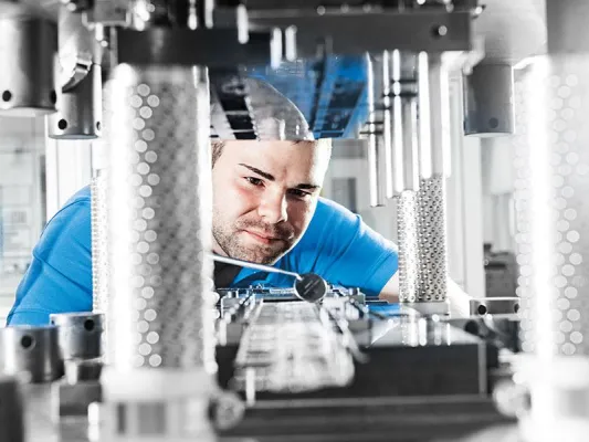 Bild: Erfolg ist machbar – mit Technologie made by KRAMSKI