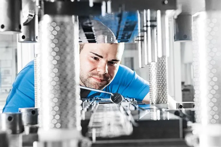 Bild: Erfolg ist machbar – mit Technologie made by KRAMSKI