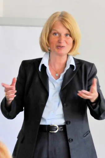 Einladung zum Seminar Praxisoptimierung der aev AG am 27. Juli in München Bild: Einladung zum Seminar Praxisoptimierung der aev AG am 27. Juli in München