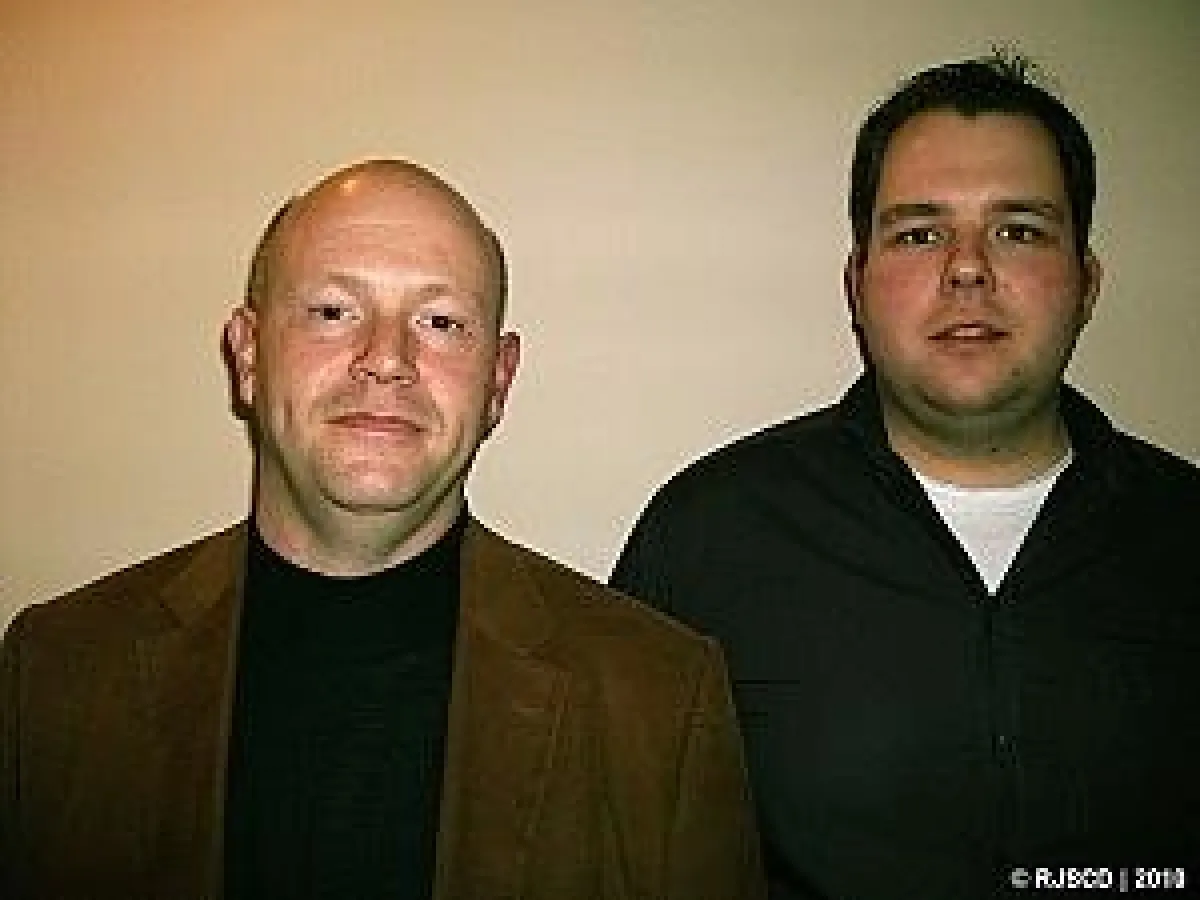 Foto: Die Leitung der neuen Marketingabteilung der Paderborn Dolphins (v.l.n.r.) Ralf Josef Schmitz, Nico Meier.