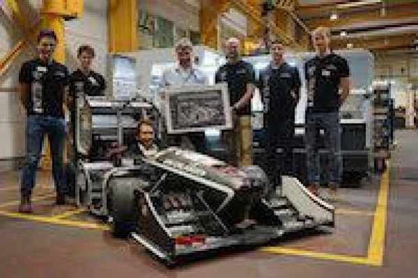 Bild: WEILER unterstützt 2017 zum vierten Mal in Folge das Rennsport-Team der Universität Erlangen-Nürnberg