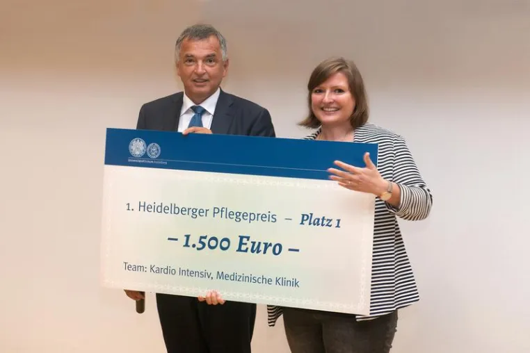 Bild: Ausgezeichnete Krankenpflege: Universitätsklinikum Heidelberg verleiht 1. Heidelberger Pflegepreis