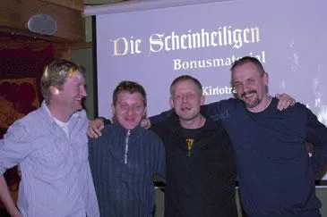 Gefeiert: "Die Scheinheiligen" in Weyarn Bild: Gefeiert: "Die Scheinheiligen" in Weyarn