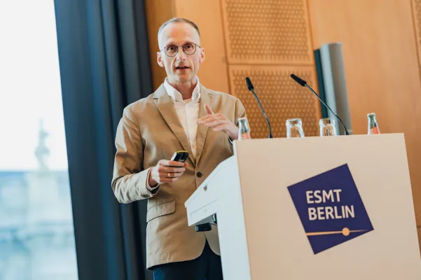 Bild: Neuer Lehrstuhl der ESMT Berlin: Henry Sauermann übernimmt TEAM GLOBAL Chair für disruptive Innovation