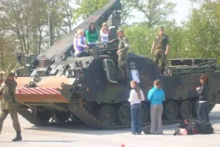 Bild: Clausewitz-Kaserne öffnete Tore zum Girls Day