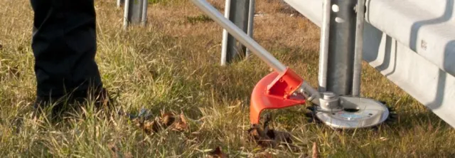Bild: Kommunen haften für Schäden durch Freischneider-Arbeiten
