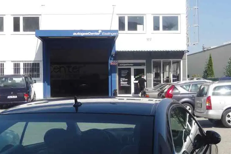 Bild: 705 Fahrzeuge müssen zur Nachuntersuchung