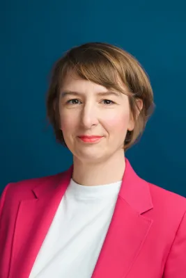 Bild: Dr. Katja Naie verstärkt Geschäftsleitung des Deutschen Stiftungszentrums