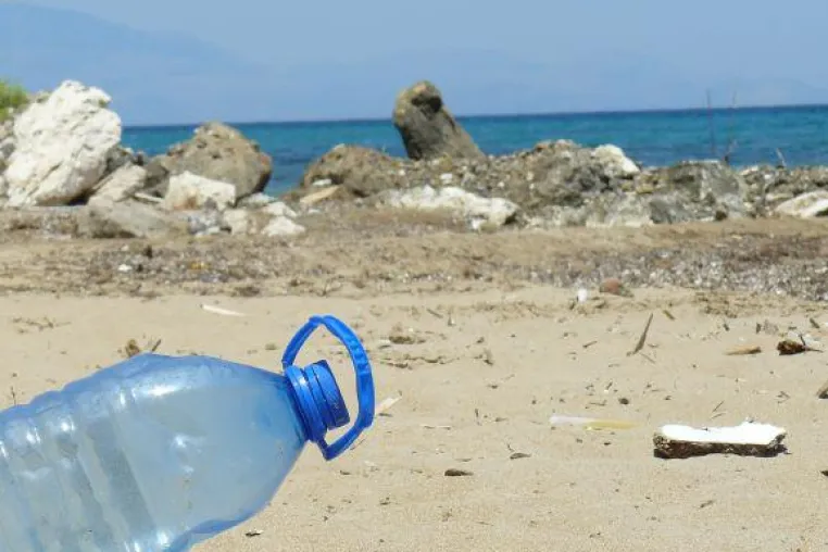 Plastikfrei fliegen & umweltfreundlich genießen: Die ERV-Tipps für nachhaltiges Reisen Bild: Plastikfrei fliegen & umweltfreundlich genießen: Die ERV-Tipps für nachhaltiges Reisen